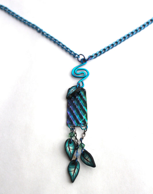 Peacock Dancing Leaves Necklace